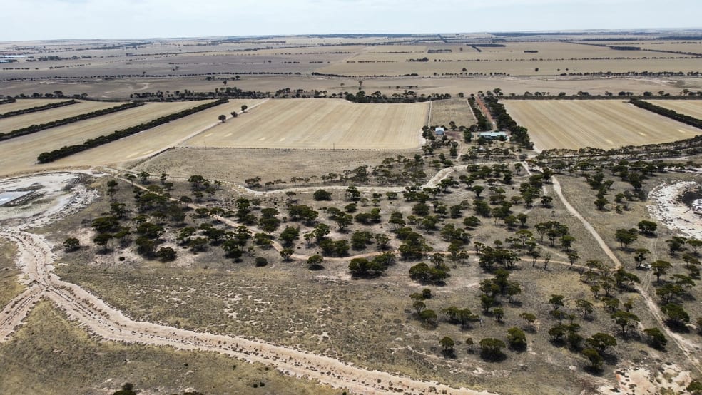 Click to view all images 360 Mount Walker Road Wadderin WA 6369 - Image 3