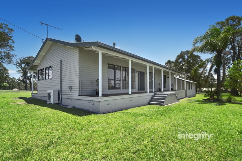 Click to view all images 18 Woncor Avenue Nowra Hill NSW 2540 - Image 3