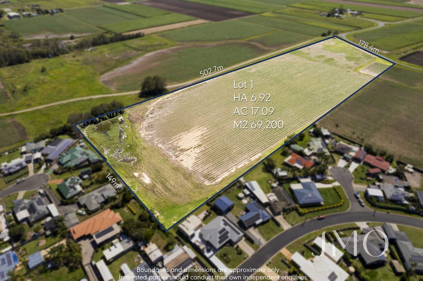 Click to view all images 1 & 8/220 - 240 Cabbage Tree Point Road Steiglitz QLD 4207 - Image 2