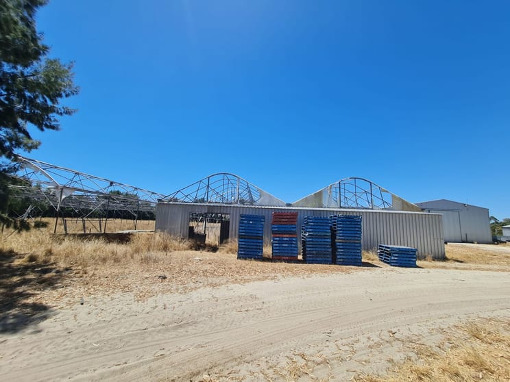 Click to view all images 132 Dooling Road Neergabby WA 6503 - Image 3
