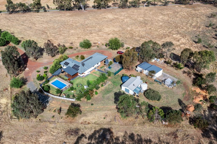Click to view all images 824 Plain Road Cornella VIC 3551 - Image 1