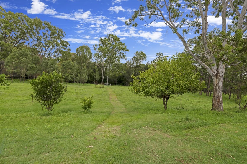 Click to view all images 142 Swindon Road Mount Perry QLD 4671 - Image 2