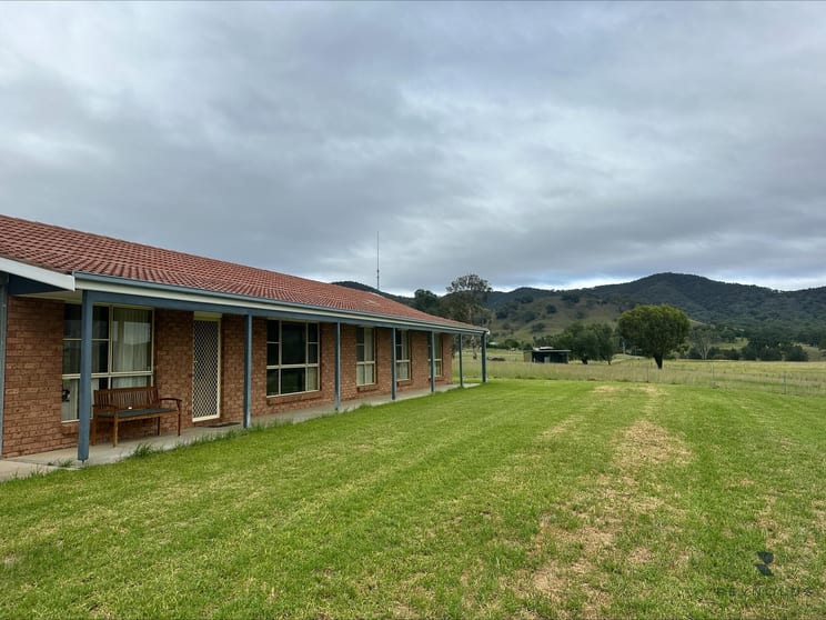 Click to view all images 274 Spring Flat South Lane Mudgee NSW 2850 - Image 2