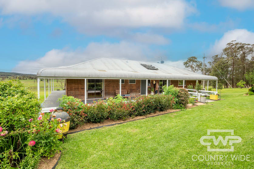 Click to view all images 175 Watsons Road Glen Innes NSW 2370 - Image 3
