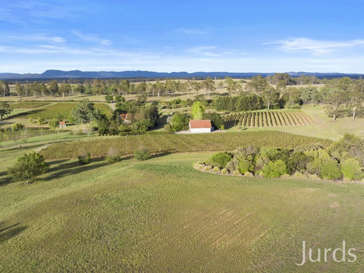 Click to view all images 120 Old North Road Pokolbin NSW 2320 - Image 2