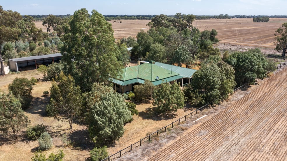 Click to view all images 545 Zeerust Church Road Tallygaroopna VIC 3634 - Image 1