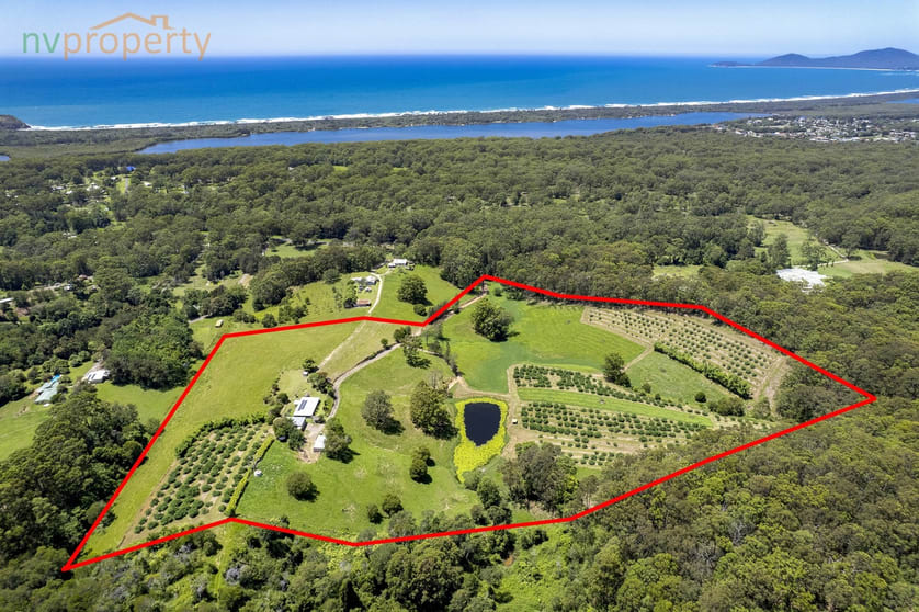 Click to view all images 8 Arcadia Lane Stuarts Point NSW 2441 - Image 1