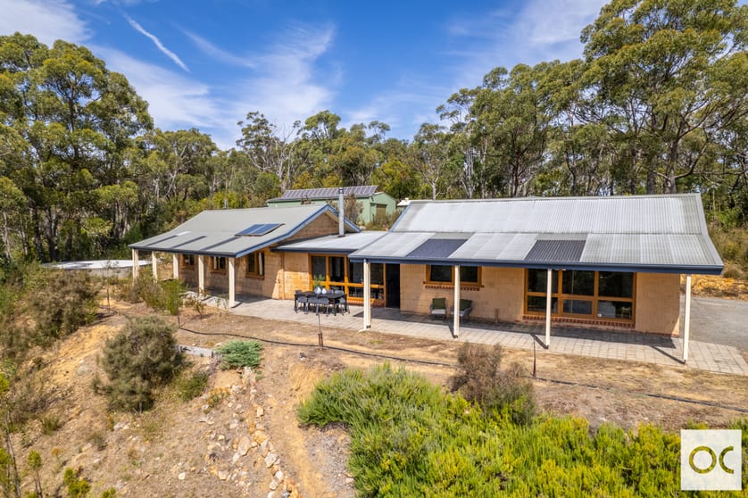 Click to view all images 43 Carthew Road Scott Creek SA 5153 - Image 2