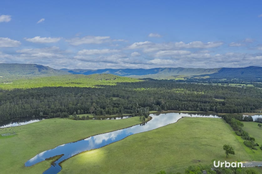 Click to view all images 154 Sanctuary Road Ellalong NSW 2325 - Image 3