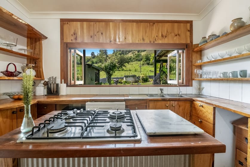 Click to view all images 139 Bishops Creek Road Coffee Camp NSW 2480 - Image 2