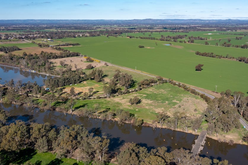 Click to view all images 11 Loddings Lane Nagambie VIC 3608 - Image 2