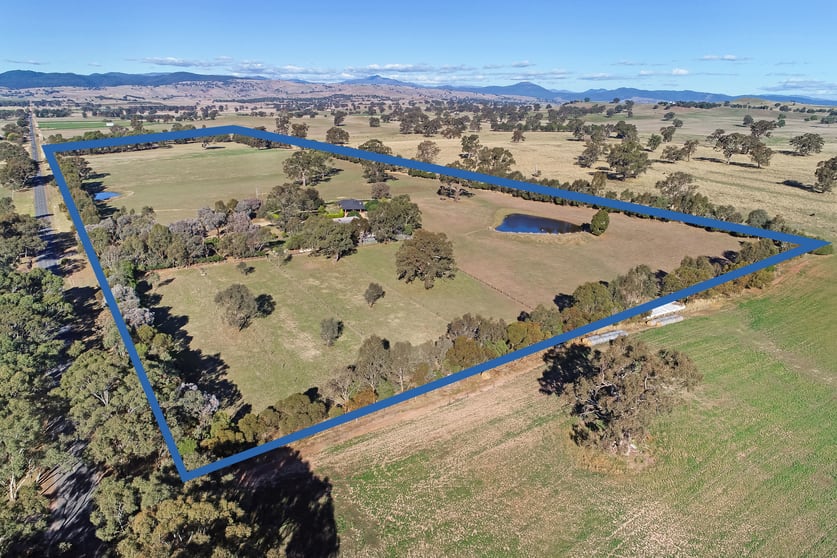 Click to view all images 290 Barwite Road Mansfield VIC 3722 - Image 3