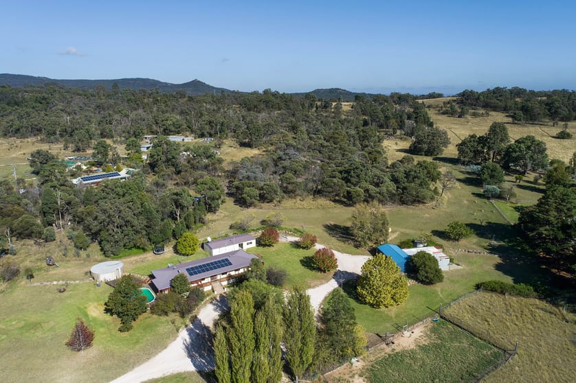 Click to view all images 213 Winchester Crescent Mudgee NSW 2850 - Image 2