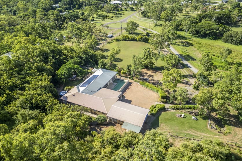 Click to view all images 13 Cordingley Road Alligator Creek QLD 4816 - Image 1