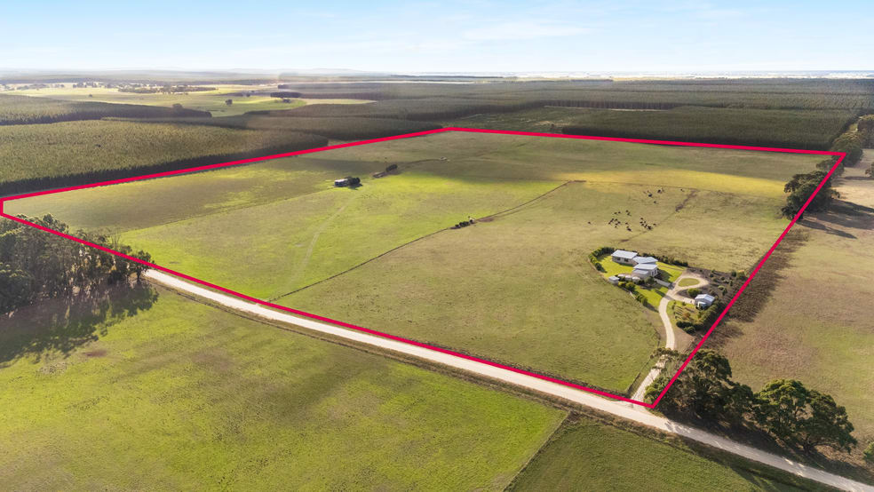 Click to view all images 60 Croyle Road Wandilo SA 5291 - Image 2