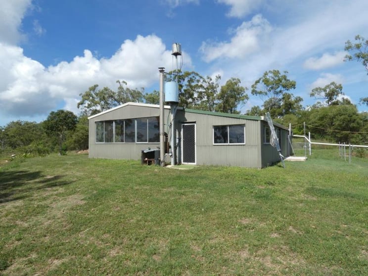 Click to view all images 538 Capricornia Drive Deepwater QLD 4674 - Image 2