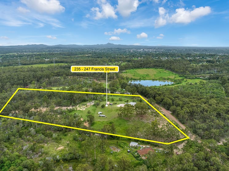 Click to view all images 235 - 247 Francis Street Chuwar QLD 4306 - Image 1