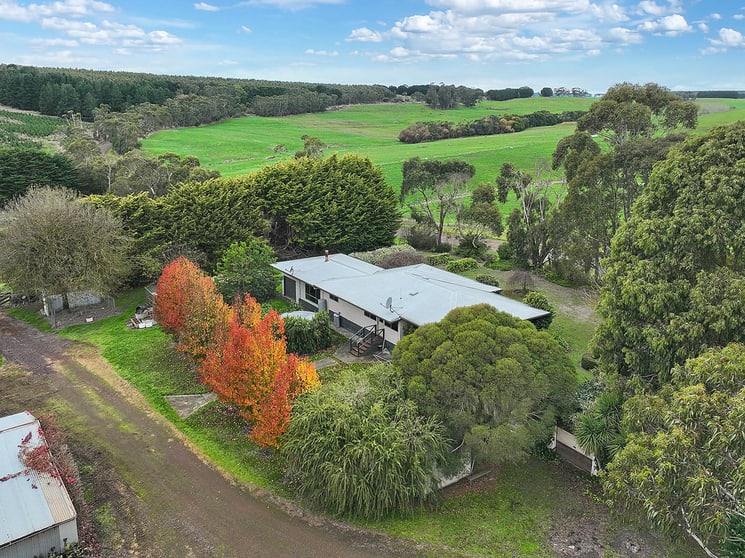 Click to view all images 491 Crescent Road Simpson VIC 3266 - Image 1