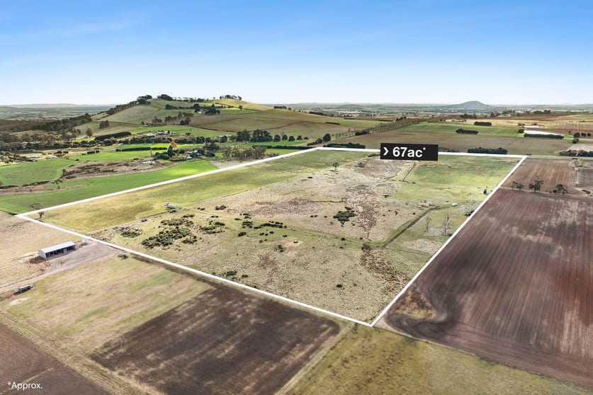 Click to view all images 2360 Midland Highway Springmount VIC 3364 - Image 3