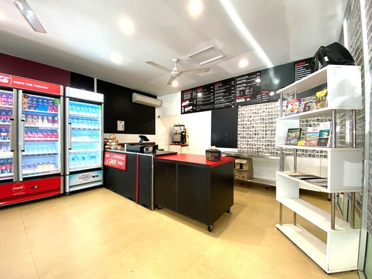 Click to view all images 3/35 Macrossan Port Douglas QLD 4877 - Image 3