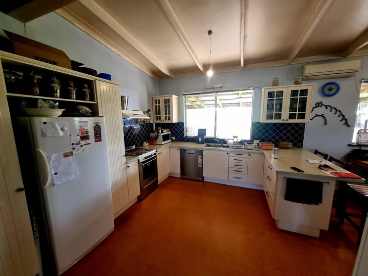 Click to view all images 834 Vasse Highway Yoongarillup WA 6280 - Image 3