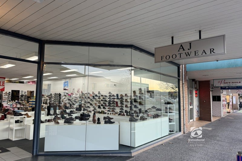 Click to view all images Shop & Retail business for sale in Bairnsdale - Image 2