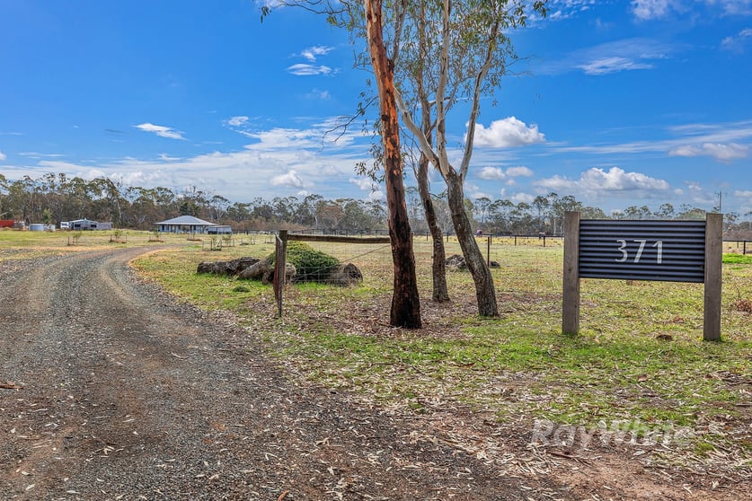Click to view all images 371 Cochranes Road Costerfield VIC 3523 - Image 2
