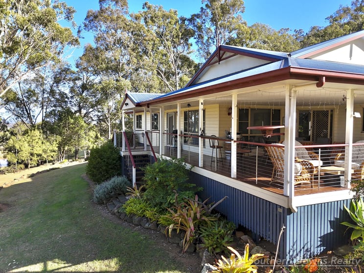 Click to view all images 14 Charlie Doy Place Rosehill QLD 4370 - Image 1