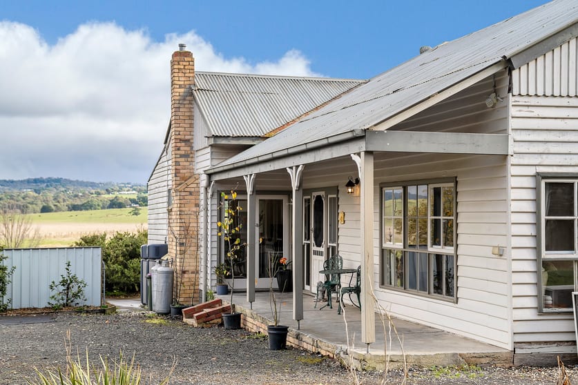 Click to view all images 395 Wallan Road Whittlesea VIC 3757 - Image 3