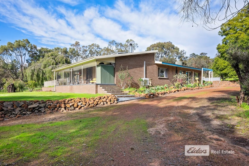 Click to view all images 1 Dempster Street Gwindinup WA 6237 - Image 2