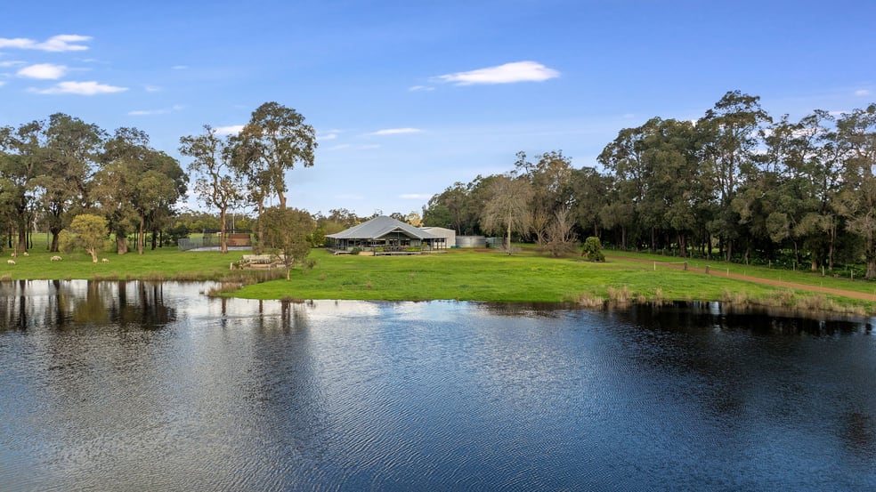 Click to view all images 401 Rendezvous Road Vasse WA 6280 - Image 2