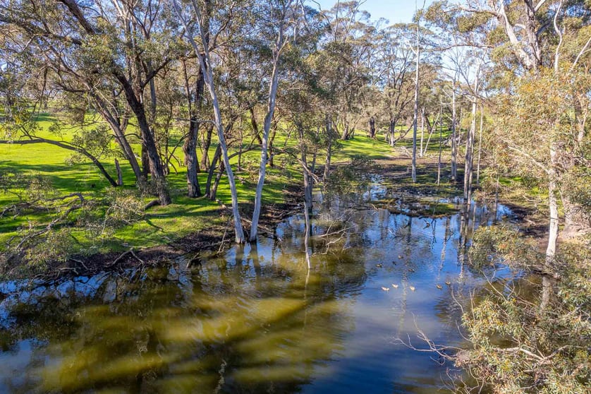 Click to view all images 189 Brunton Road Mount Barker WA 6324 - Image 2