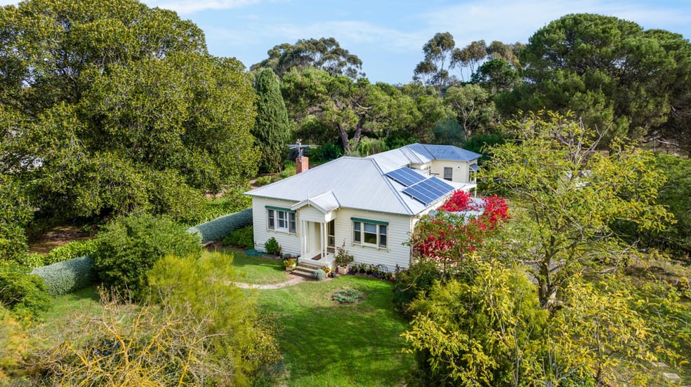 Click to view all images 122 Russells Bridge Road Russells Bridge VIC 3331 - Image 3
