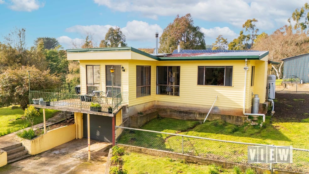 Click to view all images 92 Cradle Mountain Road Wilmot TAS 7310 - Image 2