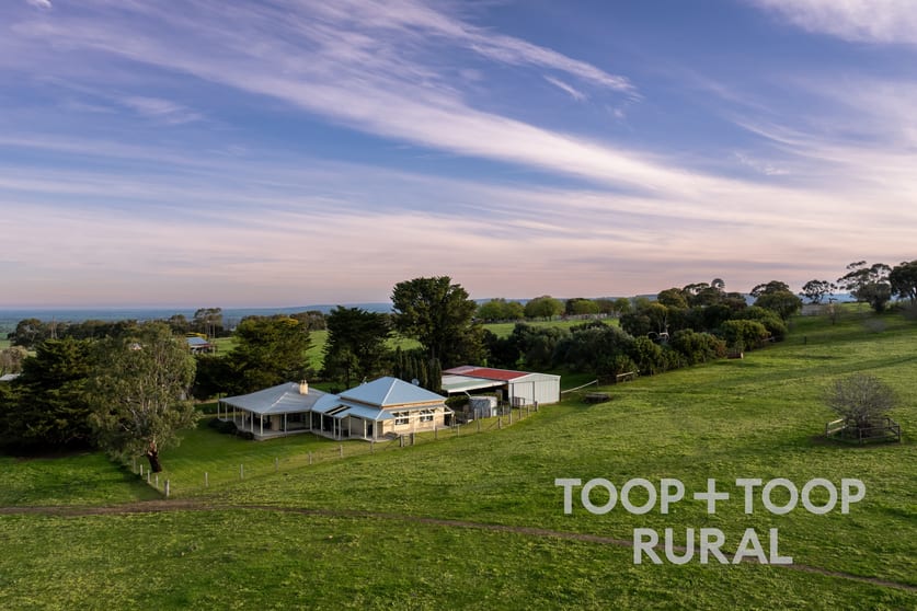 Click to view all images 184 Wattle Flat Road Sandergrove SA 5255 - Image 2
