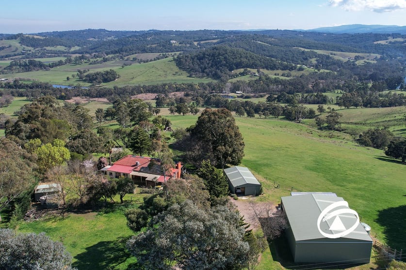 Click to view all images 205 Huxtable Road Pakenham Upper VIC 3810 - Image 1