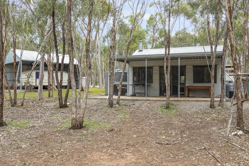 Click to view all images 7453 Booborowie Road Leighton SA 5417 - Image 2