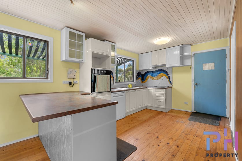 Click to view all images 824 Epsom-Barnadown Road Bagshot VIC 3551 - Image 2
