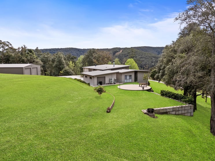 Click to view all images 714 Yarramalong Road Wyong Creek NSW 2259 - Image 3