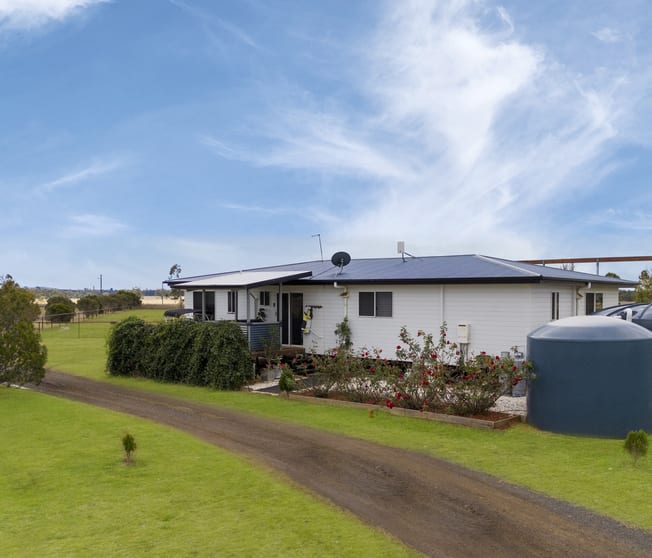 Click to view all images 491 T Moore Road Oakey QLD 4401 - Image 2