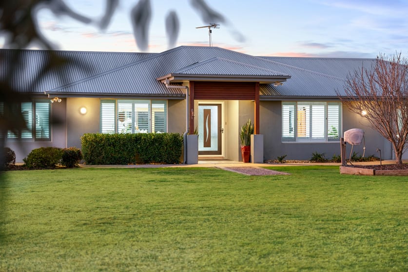 Click to view all images 113 Blackwell Road Westbrook QLD 4350 - Image 2