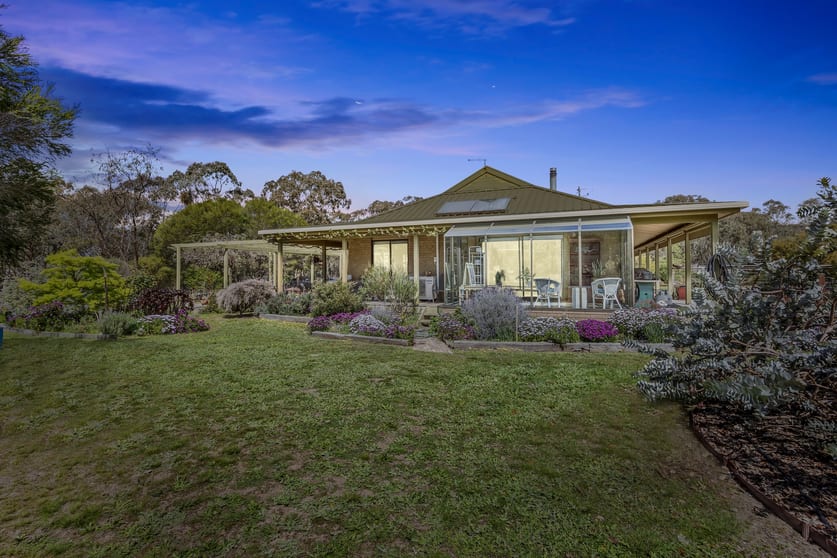 Click to view all images 73 Greenacres Road Moyston VIC 3377 - Image 2