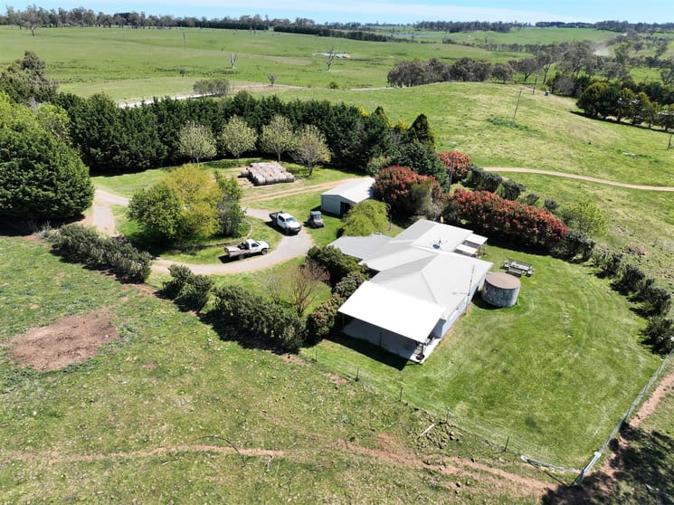 Click to view all images 3264 Middle Arm Road Roslyn Crookwell NSW 2583 - Image 1