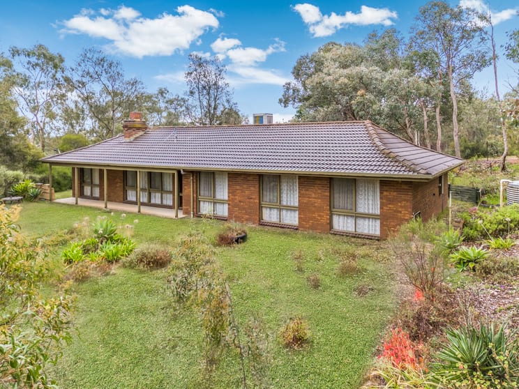 Click to view all images 80 Back Kyneton Road Heathcote VIC 3523 - Image 1