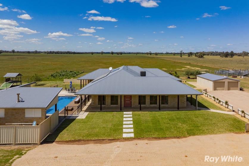 Click to view all images 300 Ardlethan Rd Coolamon NSW 2701 - Image 1