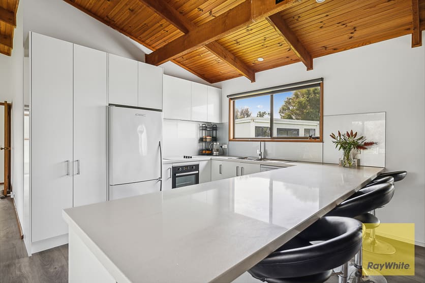 Click to view all images 135 Fullers Rd Foster VIC 3960 - Image 3