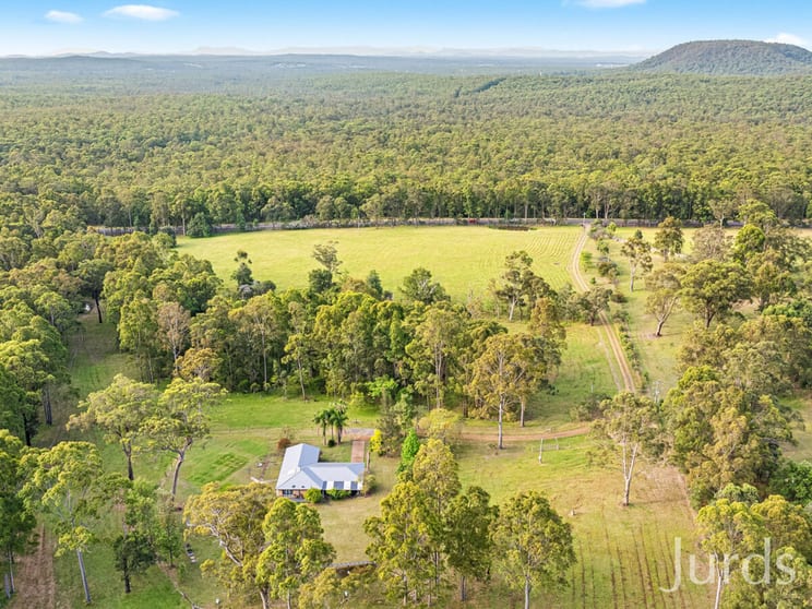 Click to view all images 370 Lake Road Elrington NSW 2325 - Image 1