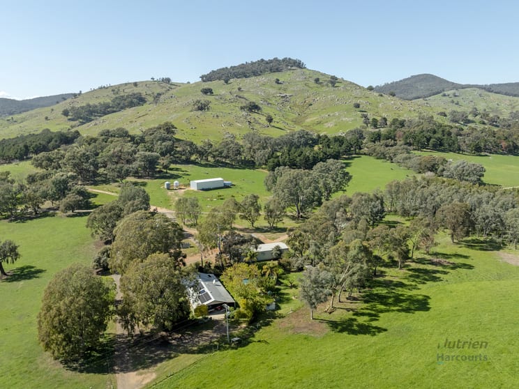 Click to view all images 126 Robinson Road Warrenbayne VIC 3670 - Image 1