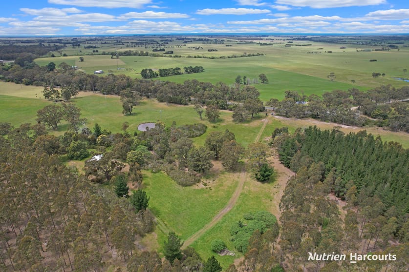 Click to view all images CA 30 South Gippsland Highway Woodside VIC 3874 - Image 3