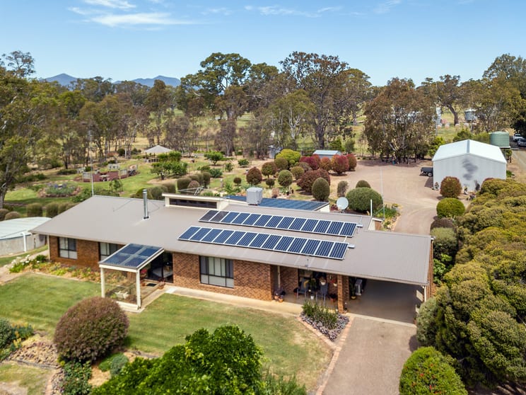 Click to view all images 687 Victoria Point Road Victoria Point VIC 3294 - Image 1